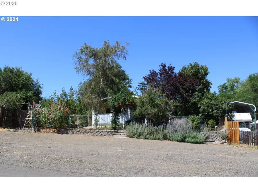 707 Harrison St, Wasco, OR 97065 - #2
