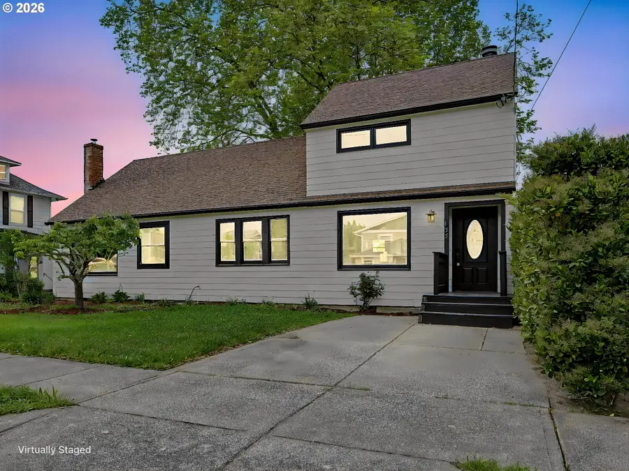 135 S Sheridan St, Mount Angel, OR 97362 - #2