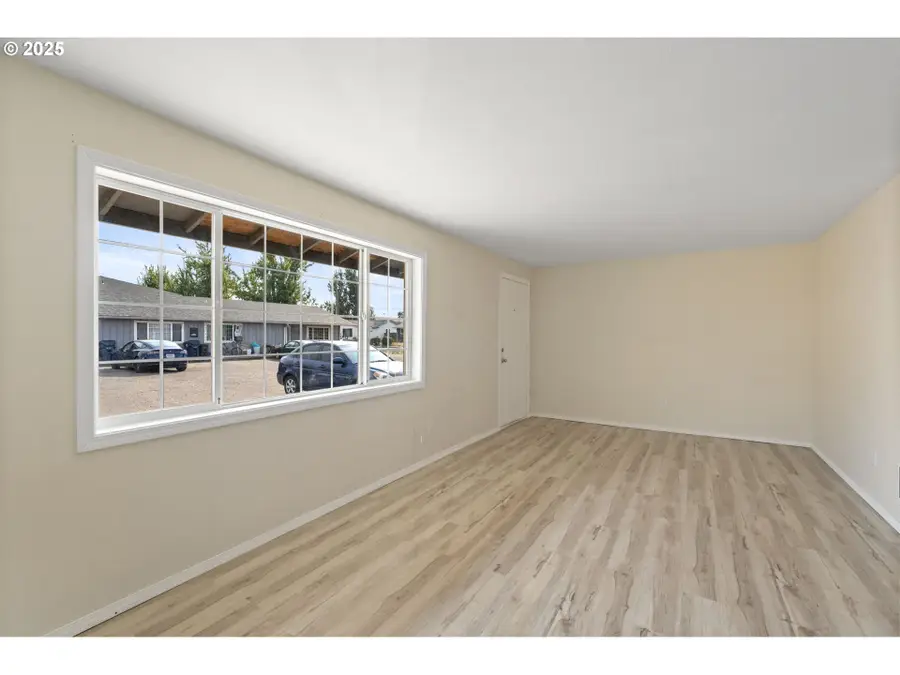 351 40th St, Springfield, OR 97478 - #3