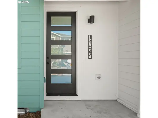 14846 NE Couch St #8, Portland, OR 97230