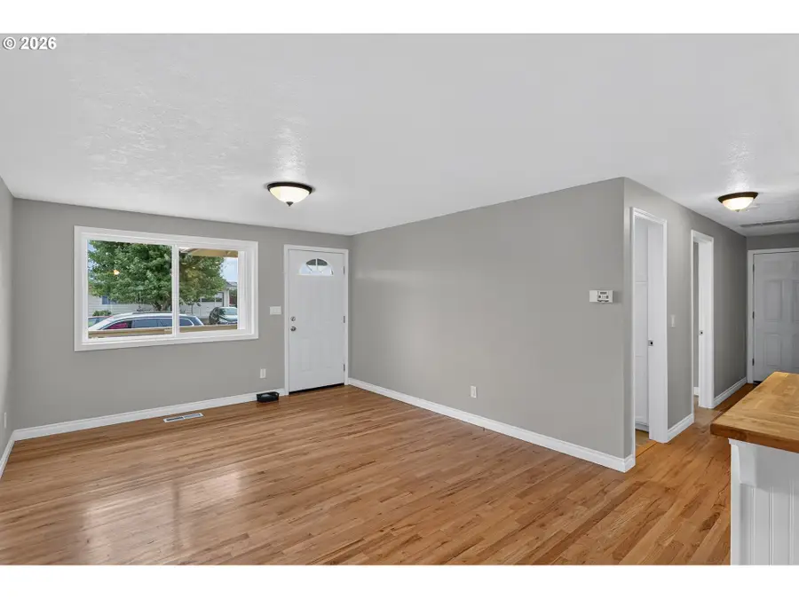 1845 Sallal Rd, Woodburn, OR 97071 - #2