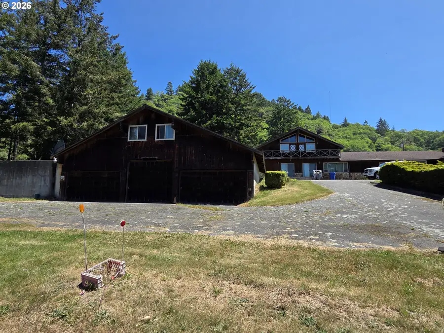 16005 Carson Ln, Brookings, OR 97415 - #2
