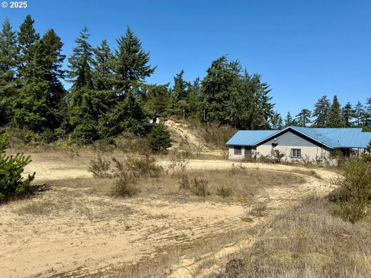 68760 Hauser Rd, North Bayside, OR 97459 - Image #1