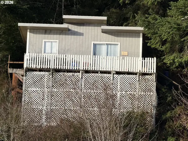 2637 S Tenmile, Lakeside, OR 97449