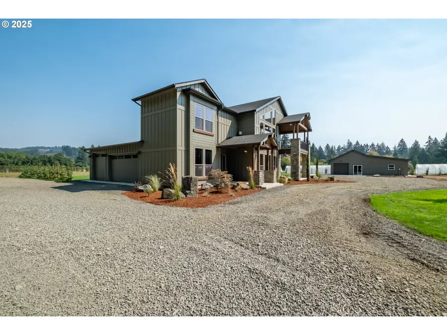 39229 Plagman Dr, Lebanon, OR 97355 - Image #3