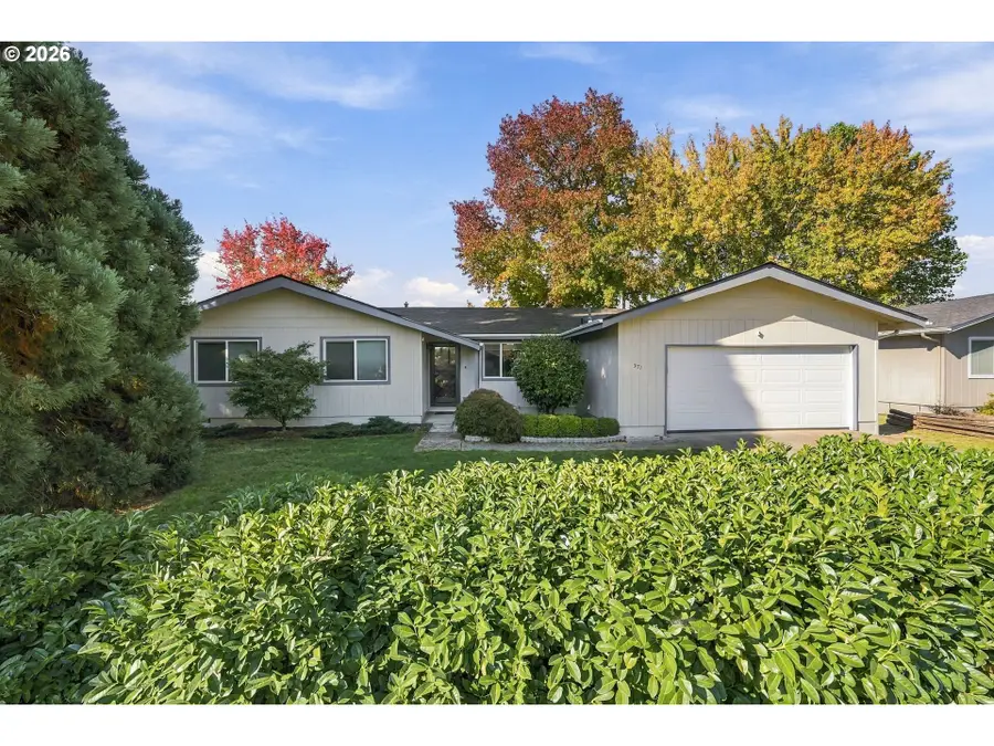 371 Hawthorne St, Sutherlin, OR 97479 - #2