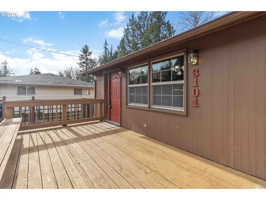 3101 Ammons Dr, Longview, WA 98632 - Image #2