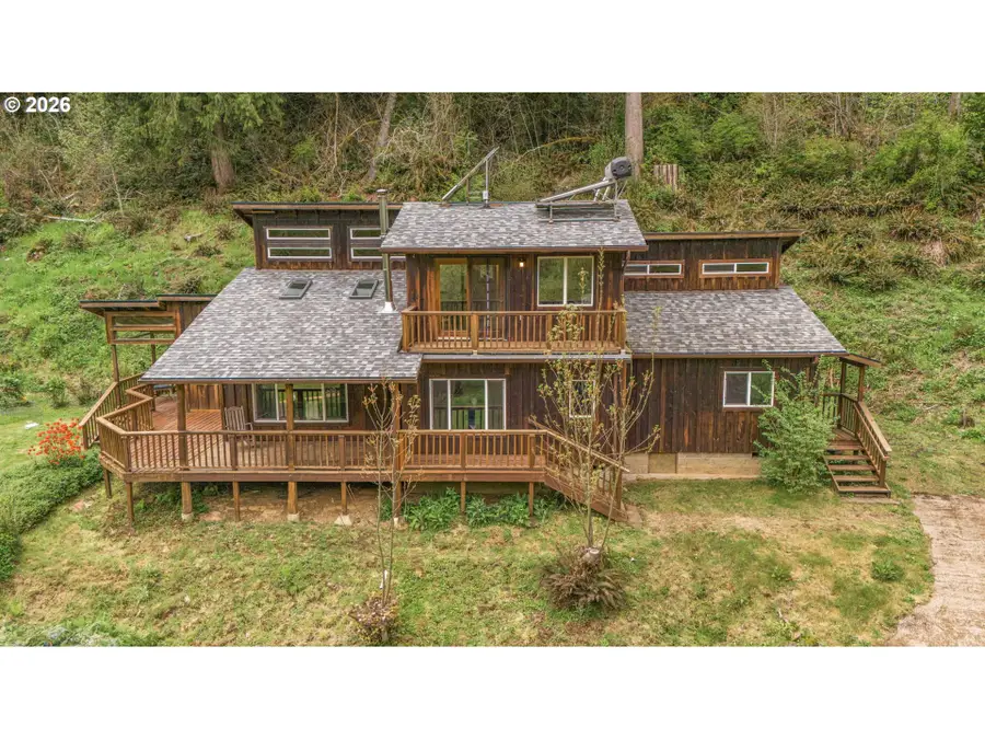 93537 Deadwood Creek Rd, Deadwood, OR 97430 - #3