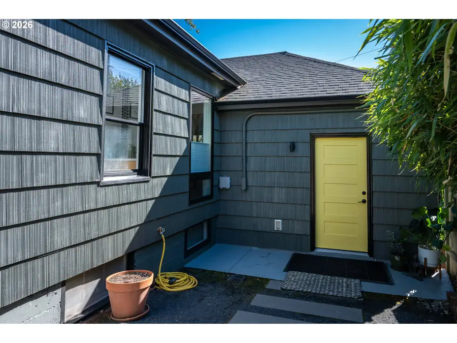 3590 SW Patton Rd, Portland, OR 97221 - #3