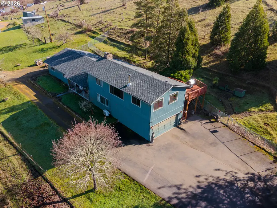 481 Strader Rd, Roseburg, OR 97470 - #3