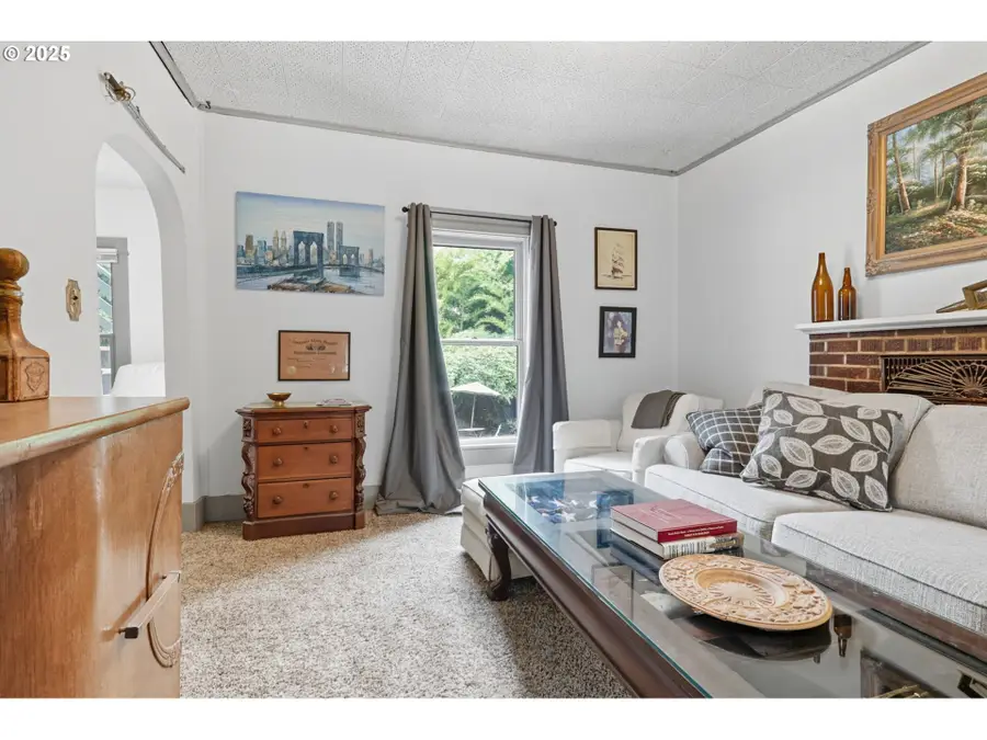 4215 SE 33rd Pl, Portland, OR 97202 - Image #3