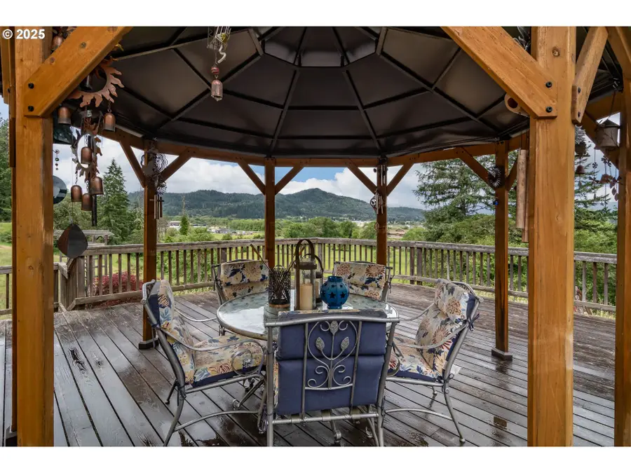 788 Schoon Mountain Rd, Sutherlin, OR 97479 - Image #2