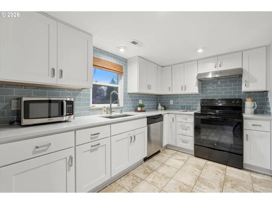 8730 NE Wygant St, Portland, OR 97220 - #2