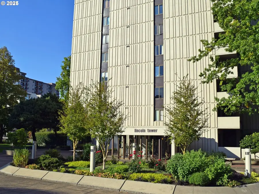 2211 SW 1st Ave #1001, Portland, OR 97201 - Image #2