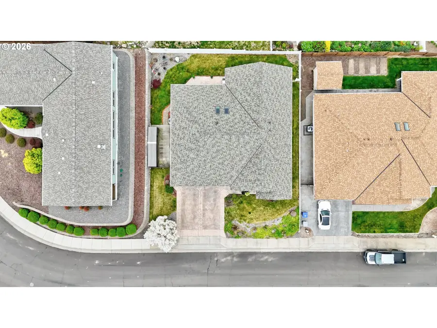 1901 Golden Way, The Dalles, OR 97058 - #2