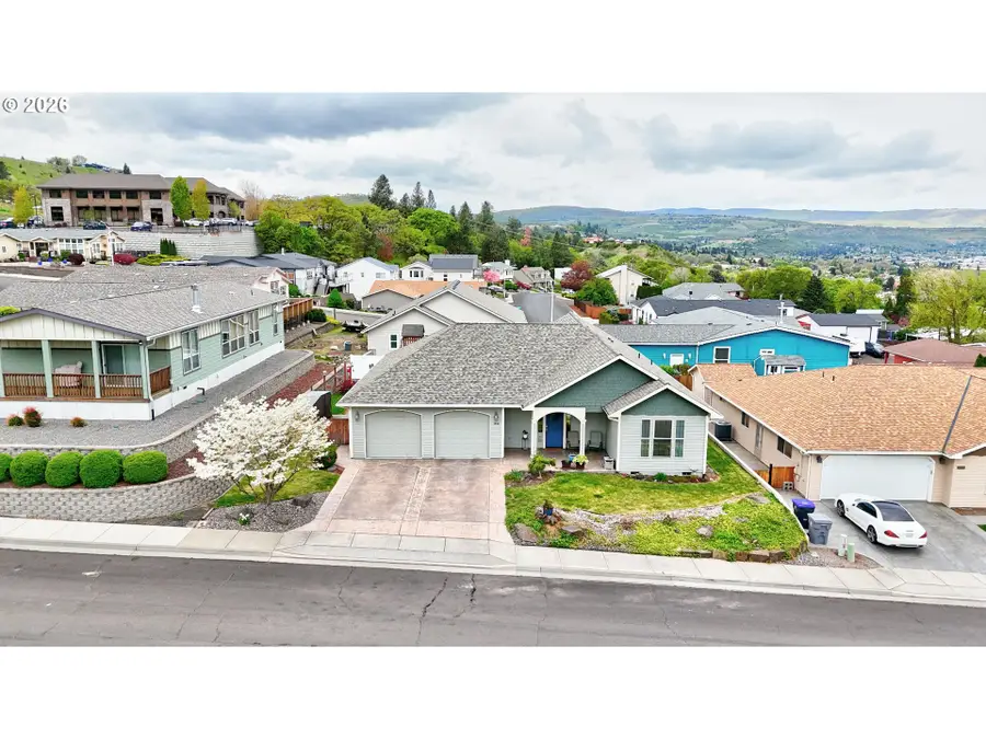 1901 Golden Way, The Dalles, OR 97058 - #3