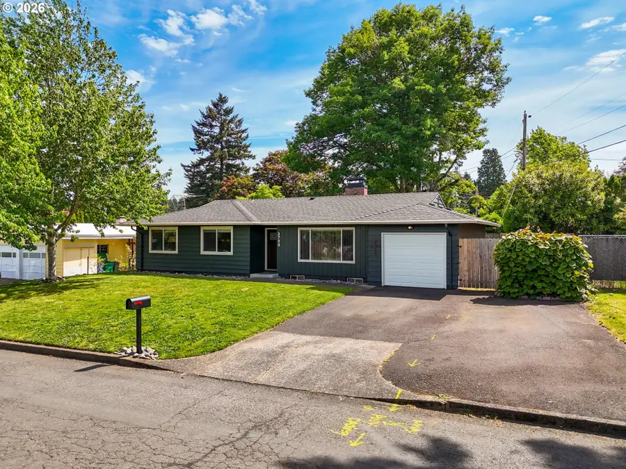 3720 SE 166th Ave, Portland, OR 97236 - #2