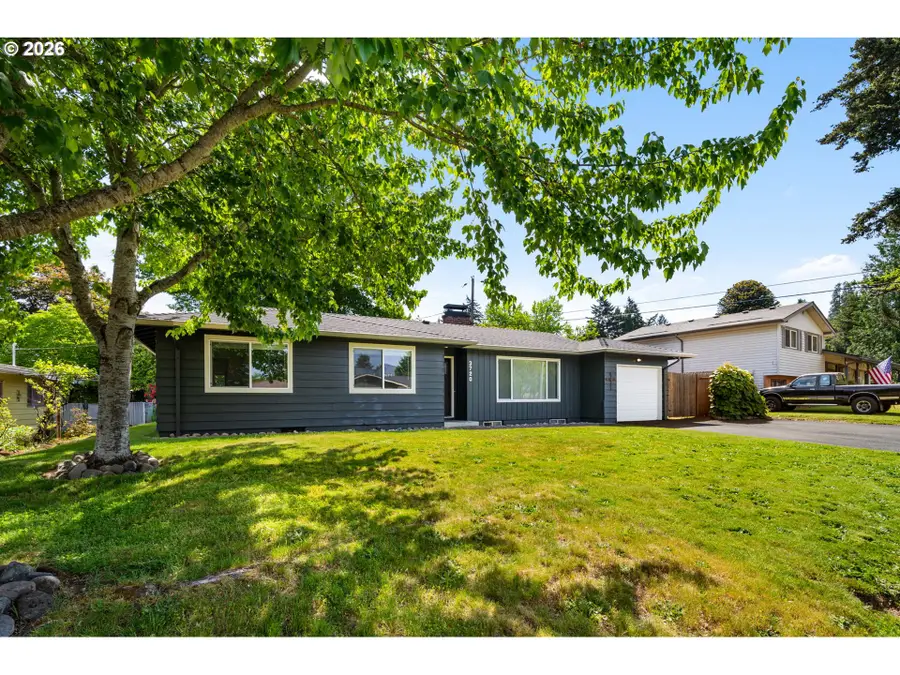 3720 SE 166th Ave, Portland, OR 97236 - #3