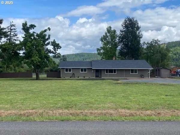 82277 Davisson Rd, Creswell, OR 97426
