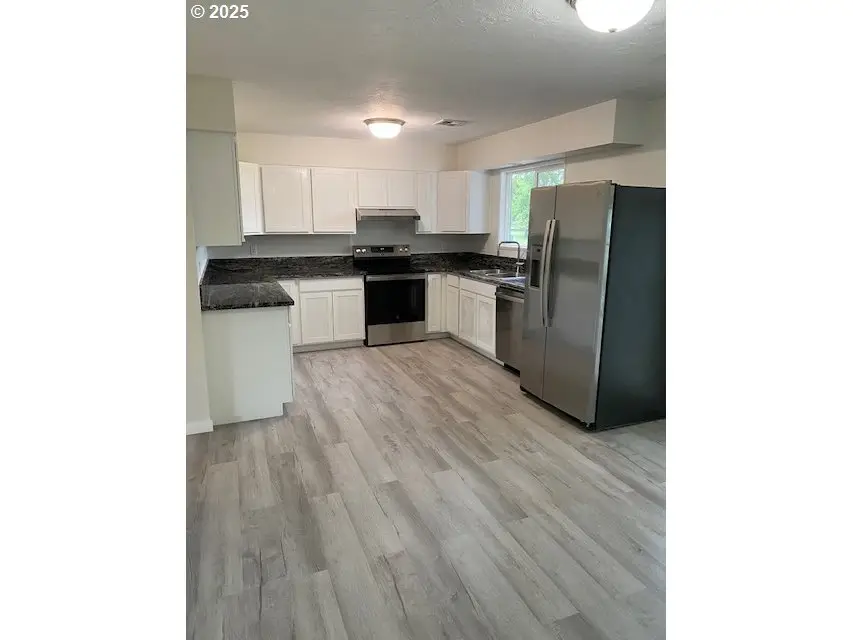 82277 Davisson Rd, Creswell, OR 97426 - Image #3