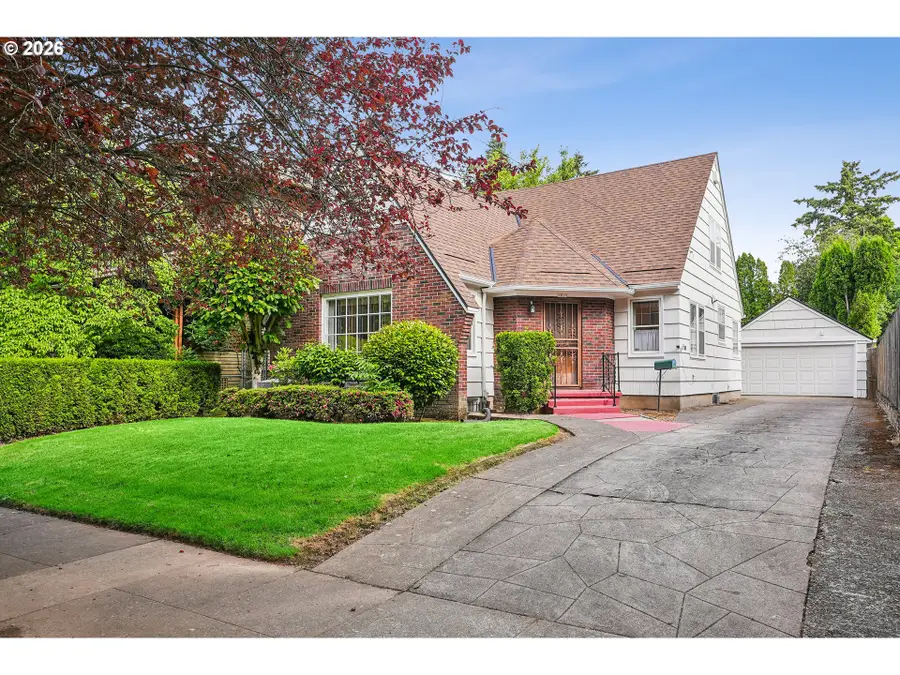 5809 SE Taylor St, Portland, OR 97215 - #2