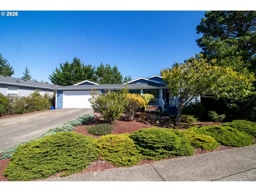 512 Robin Ln, Florence, OR 97439 - #2