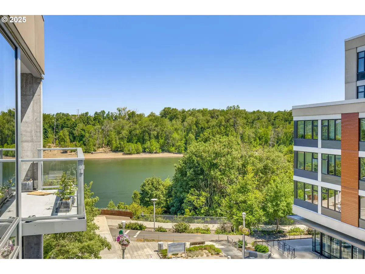 841 S Gaines St #427, Portland, OR 97239 - Image #1