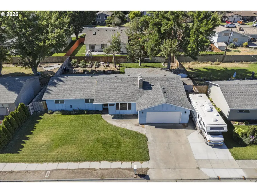 335 W Mckenzie Ave, Hermiston, OR 97838 - #3