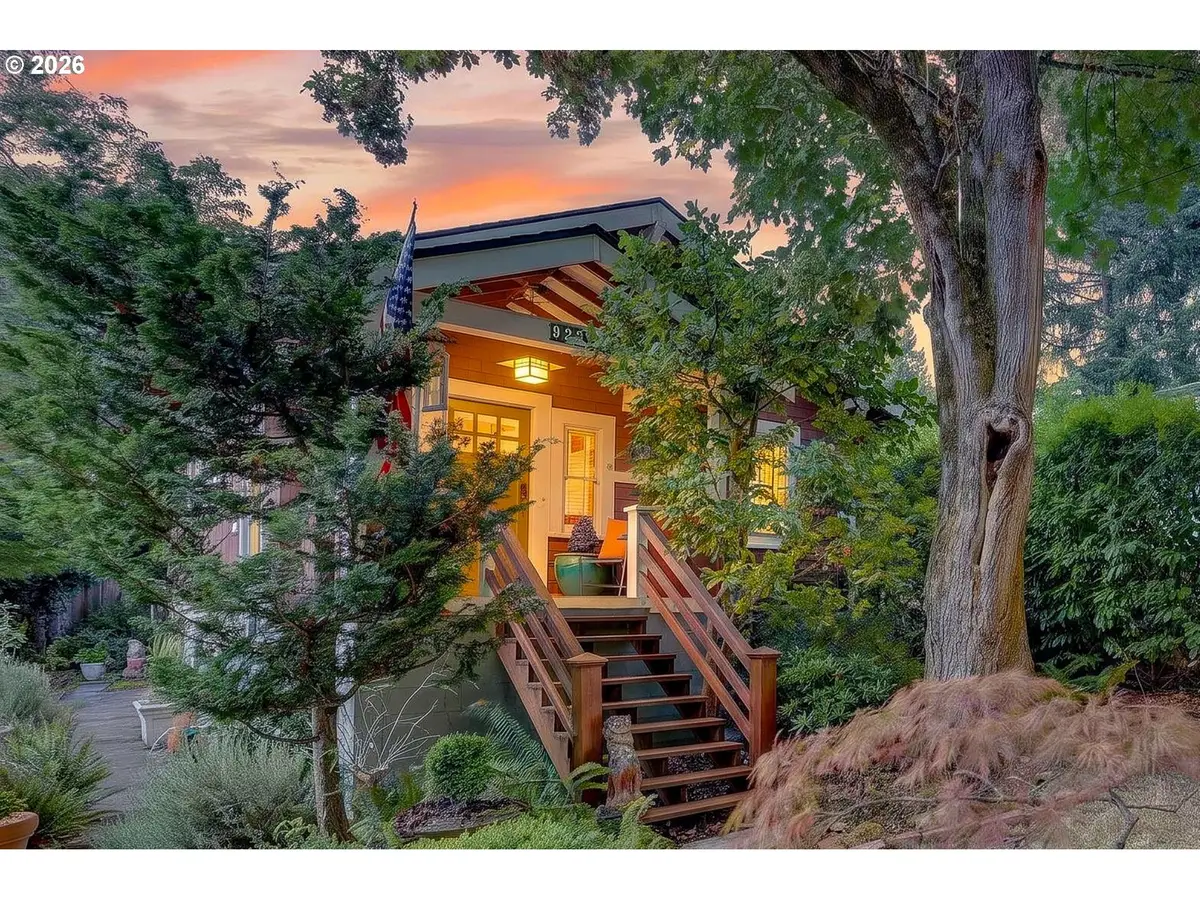 9225 SW Boones Ferry Rd, Portland, OR 97219 - #1