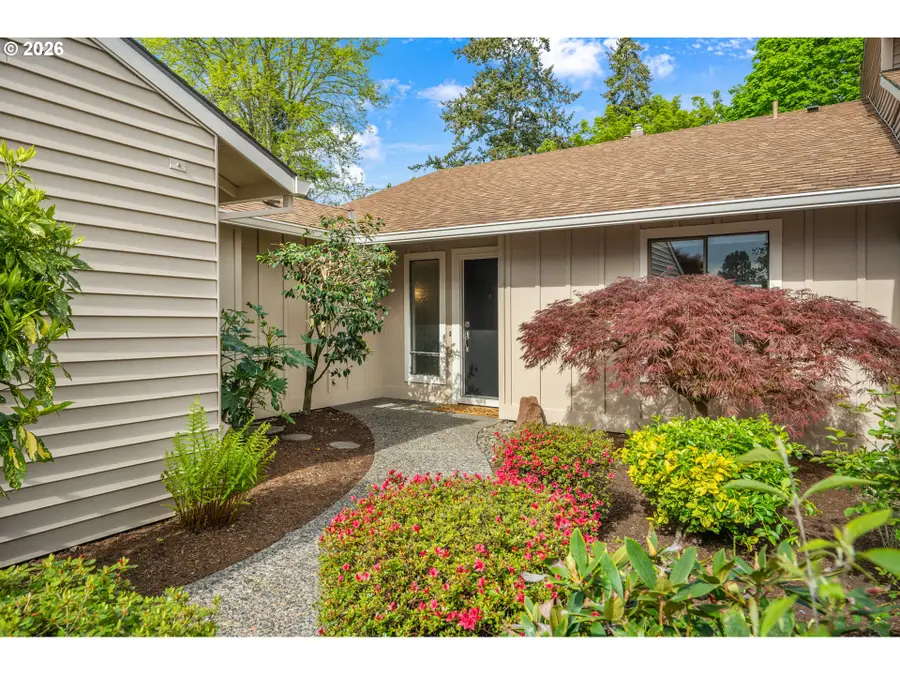 15675 SW Oakhill Ln, Tigard, OR 97224 - #3