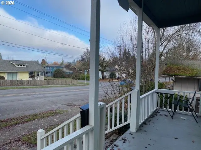 1014 Taylor St, Oregon City, OR 97045 - #2