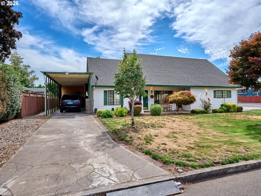 920 N Aspen Ct, Canby, OR 97013 - #2