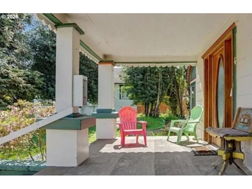 700 S Water St, Silverton, OR 97381 - #3