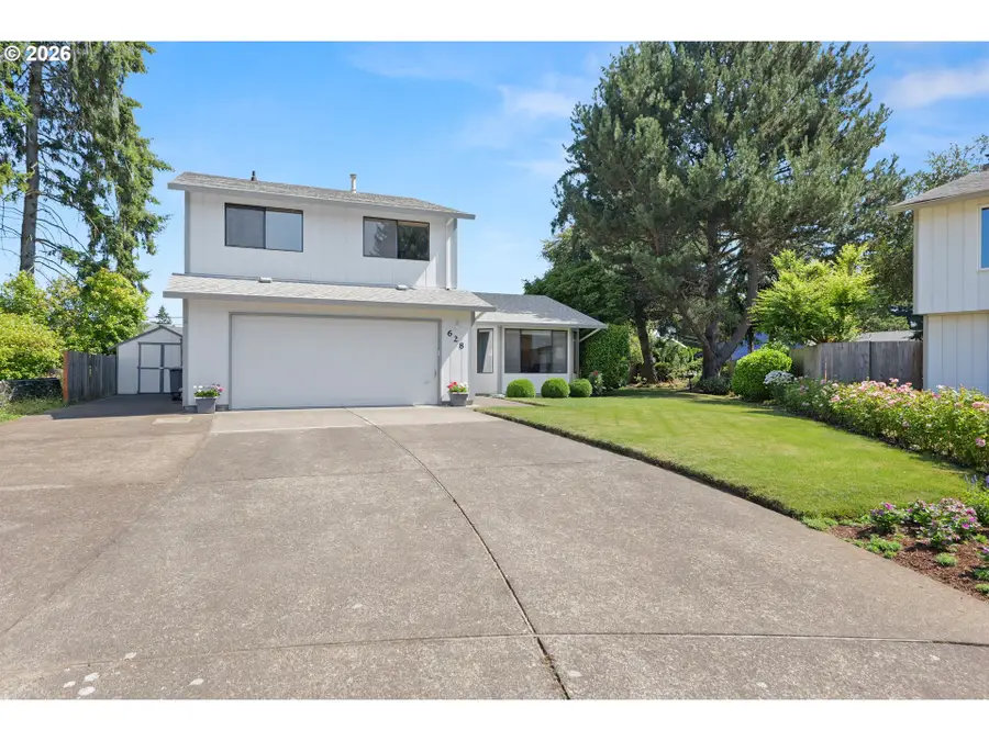 628 SE 33rd Ct, Hillsboro, OR 97123 - #2
