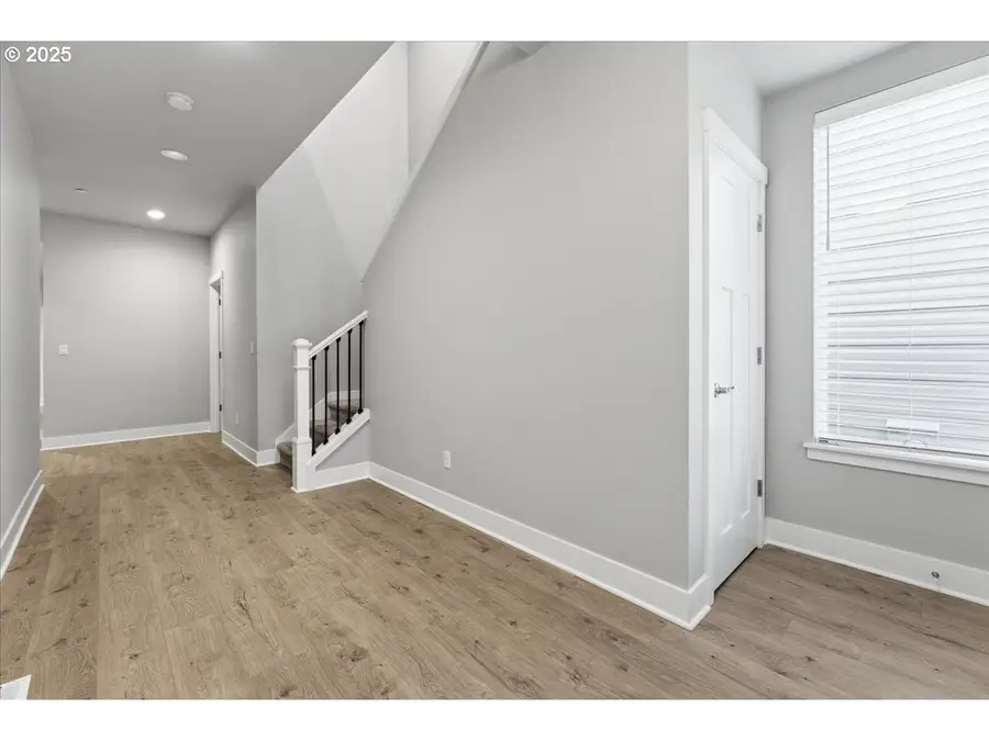 8565 SW 176th Ave, Beaverton, OR 97007 - Image #2