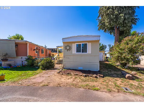 34956 Seavey Loop Rd #11, Eugene, OR 97405