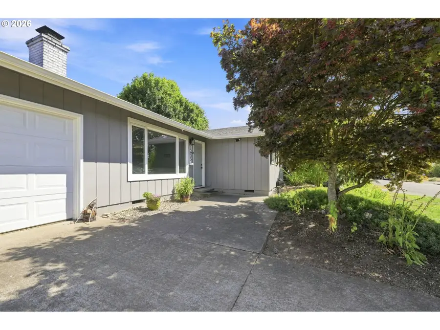 1785 N Danebo Ave, Eugene, OR 97402 - #2