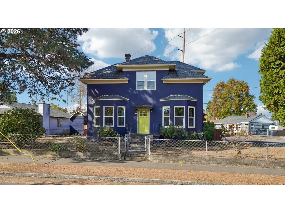 8417 N Berkeley Ave, Portland, OR 97203 - #1