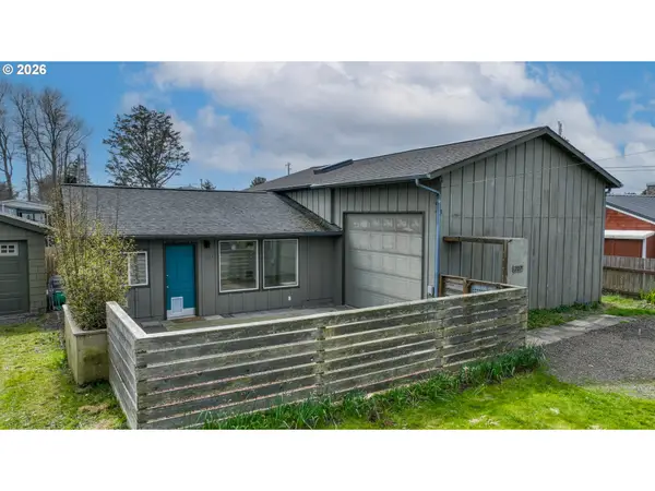 207 5th St Ne, LongBeach, WA 98631