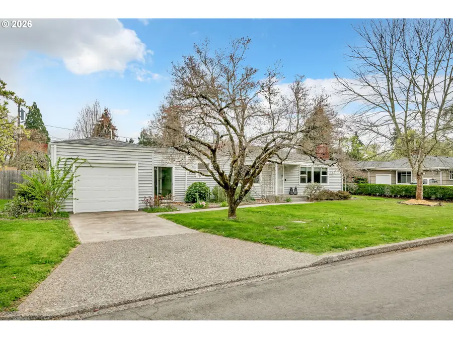 1555 Escalante St, Eugene, OR 97404 - #2