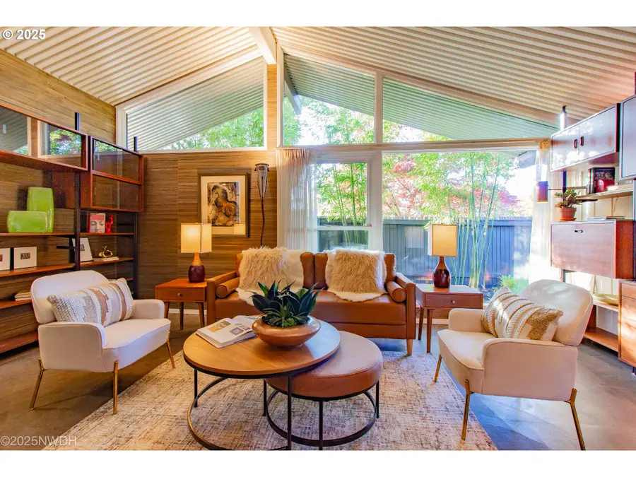 293 Roan Dr, Eugene, OR 97401 - Image #3