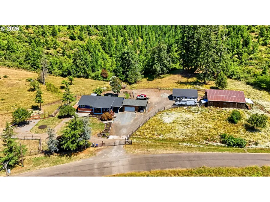 37886 S Wilhoit Rd, Molalla, OR 97038 - #2