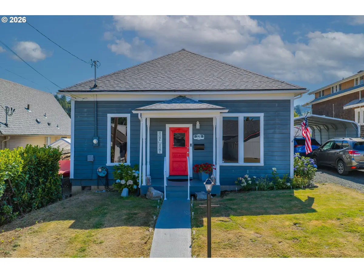 326 N Dean St, Coquille, OR 97423 - #1