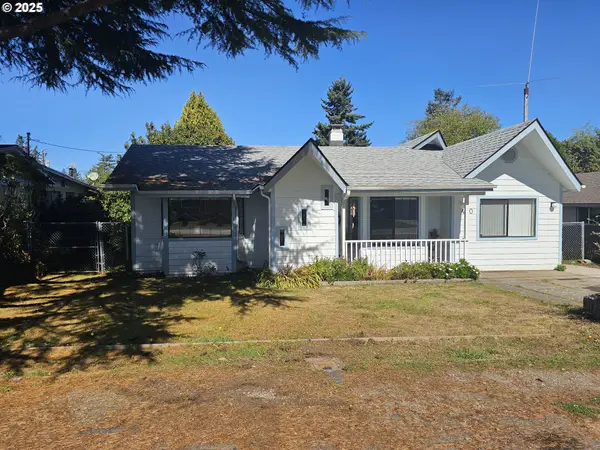 430 Pine St, Brookings, OR 97415