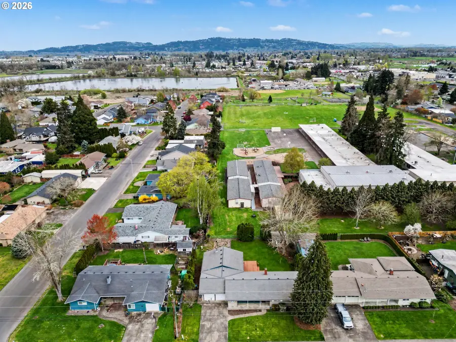 555 Sacre Ln, Monmouth, OR 97361 - #2