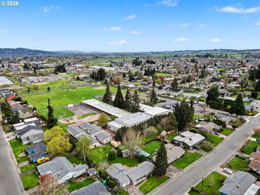 555 Sacre Ln, Monmouth, OR 97361 - #3