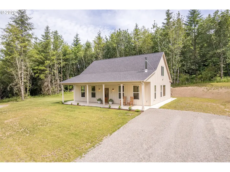 1013 N Bodine Rd, Kelso, WA 98626 - #2