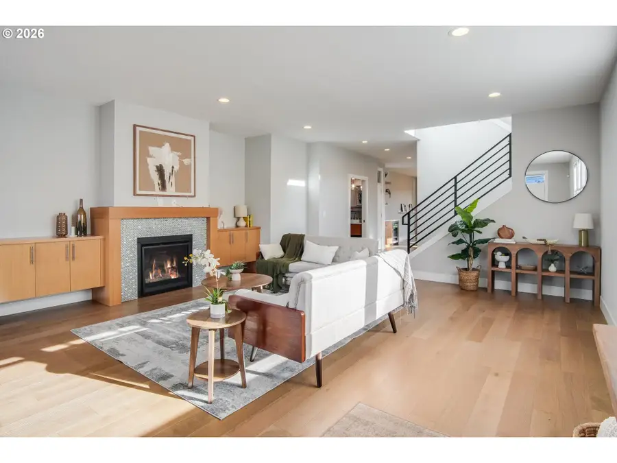 6520 NE Grand Ave, Portland, OR 97211 - Image #2