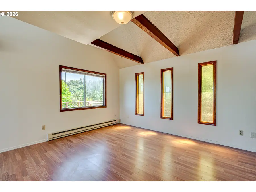 135 Date St #A/B, Kalama, WA 98625 - #3