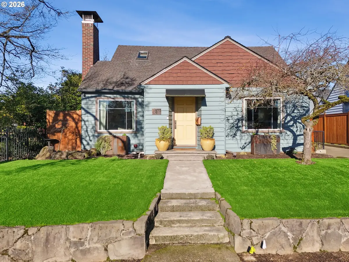112 W 35th St, Vancouver, WA 98660 - #1